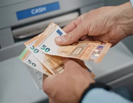 shutterstock-atm.jpg