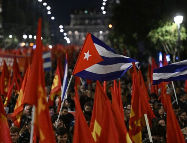 sygkentrosi-cuba-poreia-13