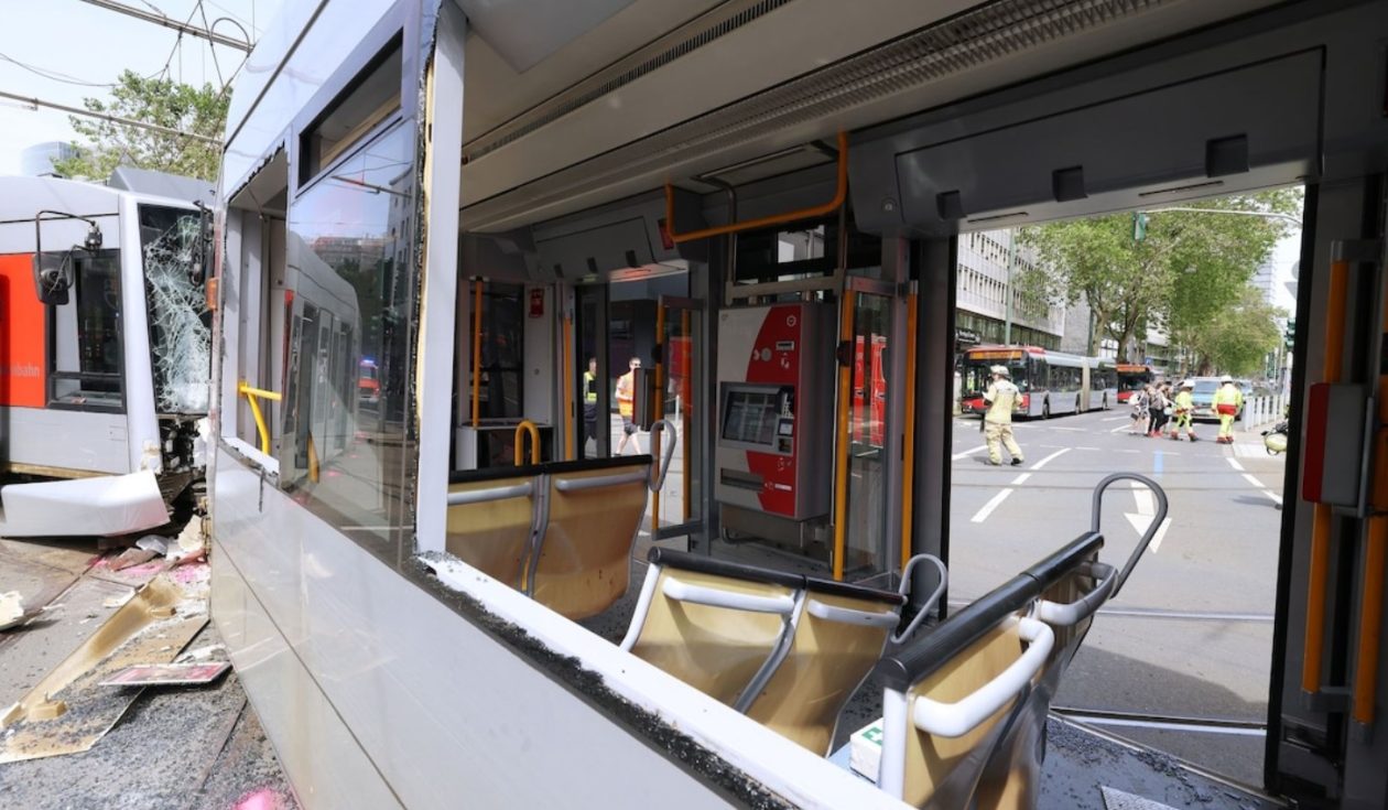 tram-crash