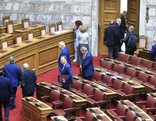 vouli_ypoklopes