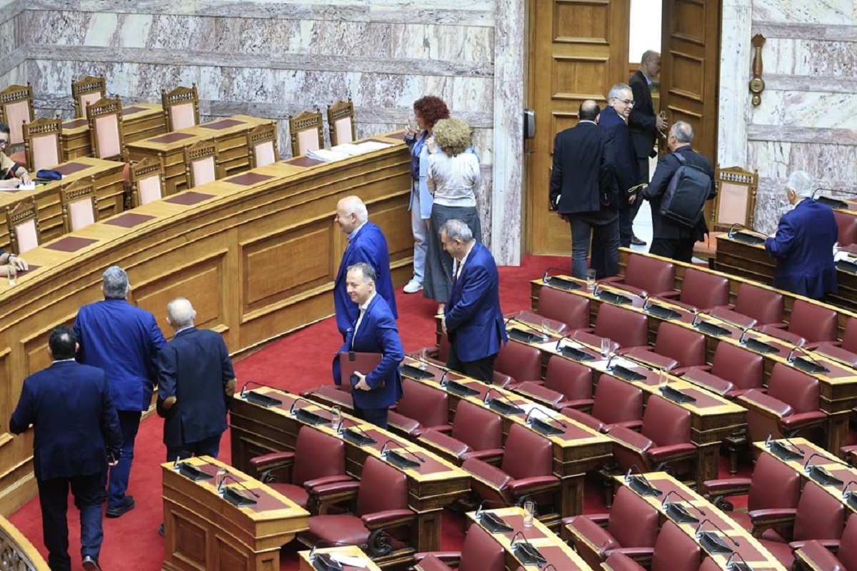 vouli_ypoklopes