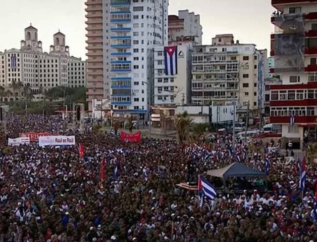 cuba-sigkentrosi-raul-castro-1