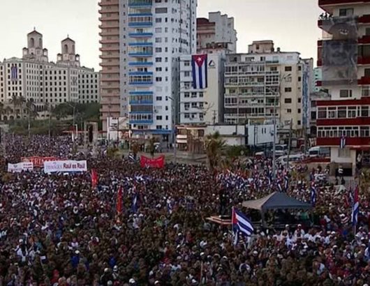 cuba-sigkentrosi-raul-castro-1