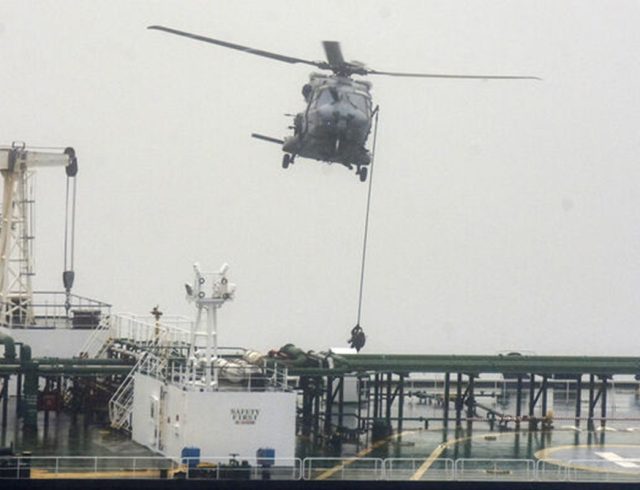 france-russia-tanker-intercepted-02 (1)