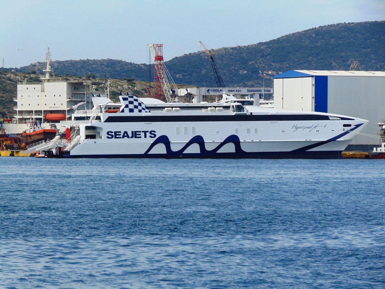 large.HyperspeedJet4inSpanopoulosShipyard23-05-26.JPG.1aceeb339d1220ca8e2317339650d14f
