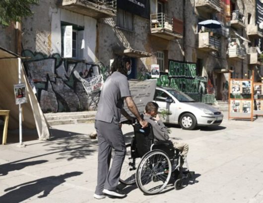prosfygika_apergos