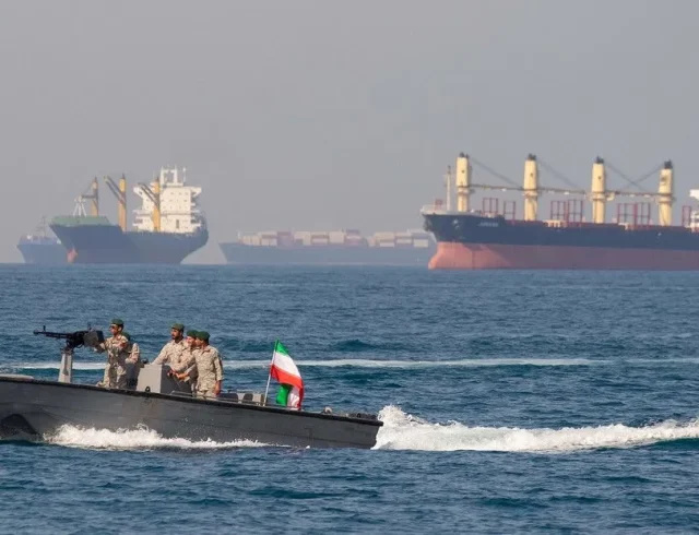 Revolutionary-Guards-Hormuz-23