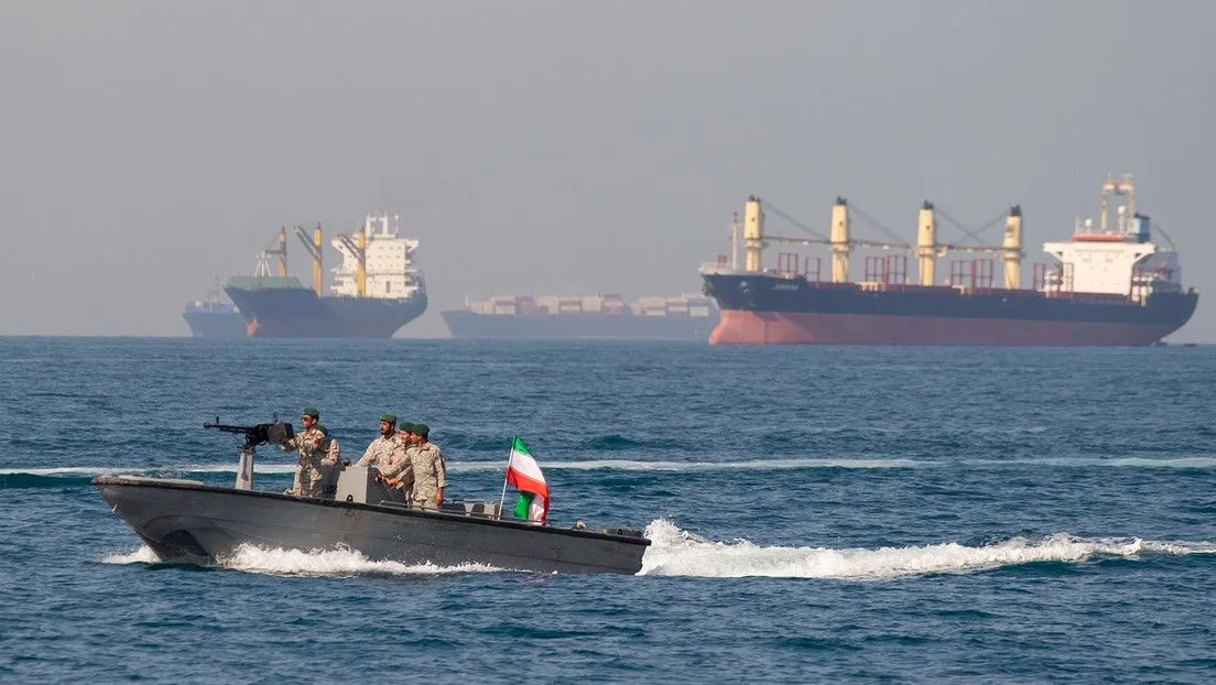 Revolutionary-Guards-Hormuz-23