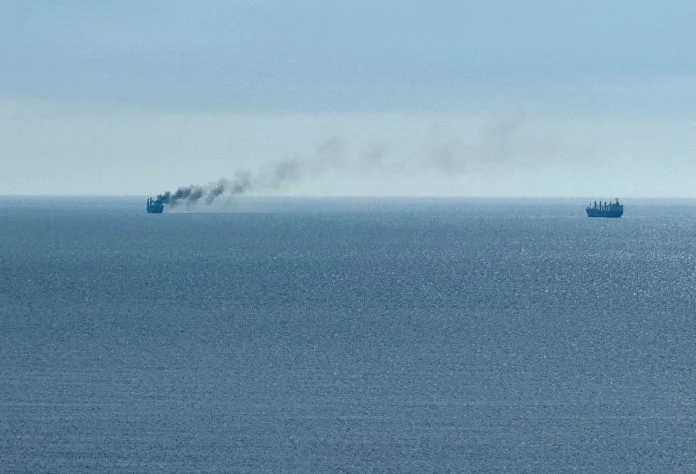 iran_katadiki_oykrania_ploio-696×474