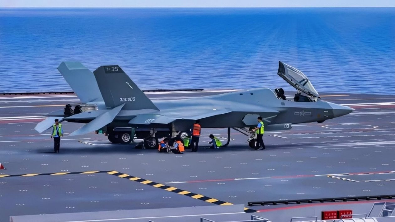 China-J-35-Blue-Shark-Stealth-Fighter
