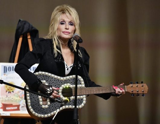 dollyParton