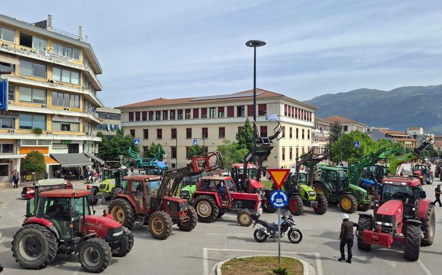 dikastiko-megaro-giannena-agrotes-7