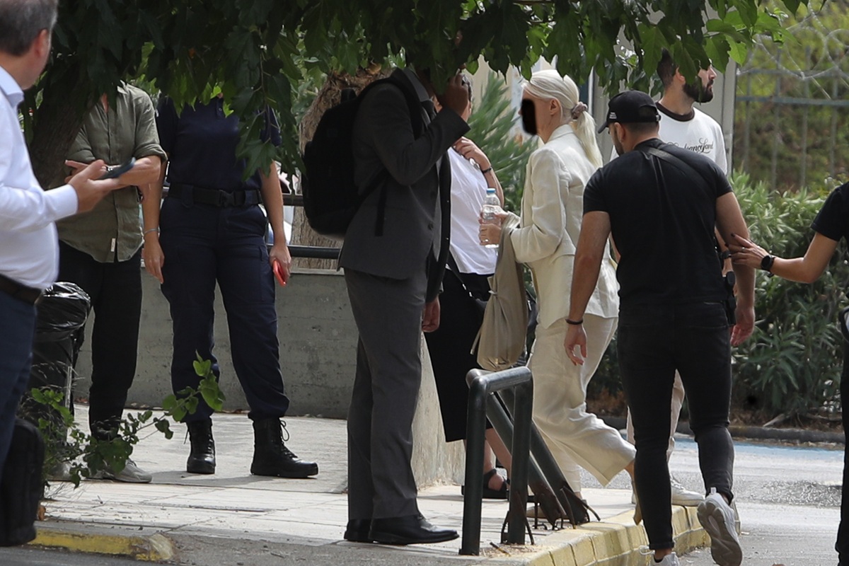 [389567] ΣΤΑ ΔΙΚΑΣΤΗΡΙΑ ΟΙ ΔΥΟ ΓΙΑΤΡΟΙ ΠΟΥ ΚΑΤΗΓΟΡΟΥΝΤΑΙ ΓΙΑ ΤΟΝ ΘΑΝΑΤΟ ΤΟΥ ΓΙΩΡΓΟΥ ΜΑΖΩΝΑΚΗ(ΣΩΤΗΡΗΣ ΔΗΜΗΤΡΟΠΟΥΛΟΣ/EUROKINISSI)