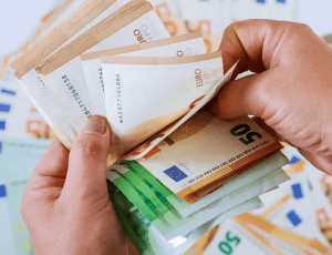 moneyα