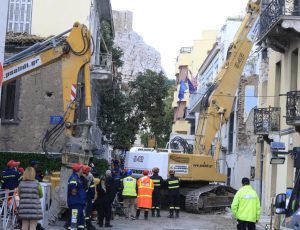 plaka_ekrixi