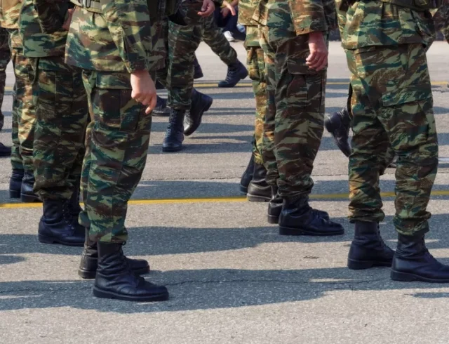 shutterstock_greek_army_soldiers.jpg (1)