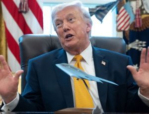 trump-gia-iran-den-prepei-na-exei-pirinika-opla