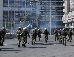 ΣΥΛΛΗΨΕΙΣ ΣΤΗ ΠΕΡΙΟΧΗ ΤΗΣ ΟΜΟΝΟΙΑΣ ΜΕΤΑ ΤΟ ΤΕΛΟΣ ΤΟΥ ΠΑΝΕΚΠΑΙΔΕΥΤΙΚΟΥ ΣΥΛΛΑΛΗΤΗΡΙΟΥ  (ΔΑΝΑΗ ΔΑΥΛΟΠΟΥΛΟΥ / EUROKINISSI)