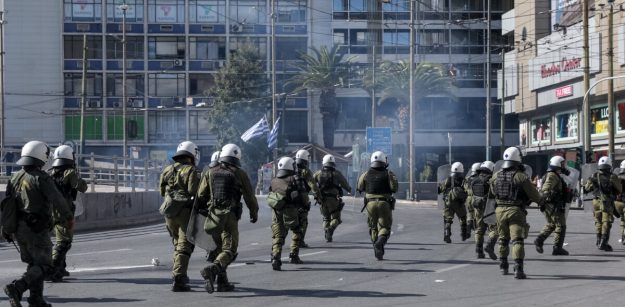 ΣΥΛΛΗΨΕΙΣ ΣΤΗ ΠΕΡΙΟΧΗ ΤΗΣ ΟΜΟΝΟΙΑΣ ΜΕΤΑ ΤΟ ΤΕΛΟΣ ΤΟΥ ΠΑΝΕΚΠΑΙΔΕΥΤΙΚΟΥ ΣΥΛΛΑΛΗΤΗΡΙΟΥ  (ΔΑΝΑΗ ΔΑΥΛΟΠΟΥΛΟΥ / EUROKINISSI)