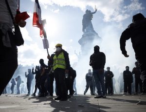Nationwide protests over cost of living and public services in France