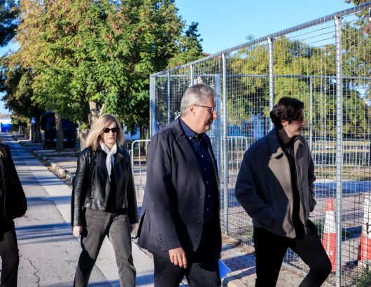 γονεις τεμπη