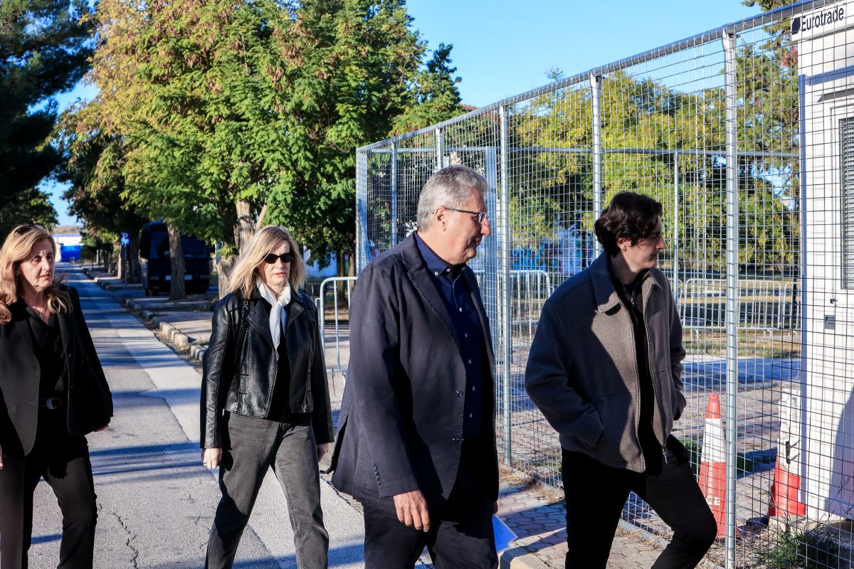 γονεις τεμπη