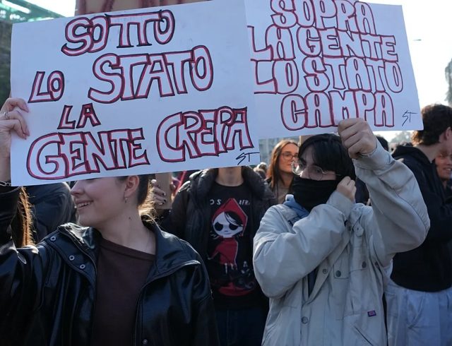 napoli_polemos_apergia